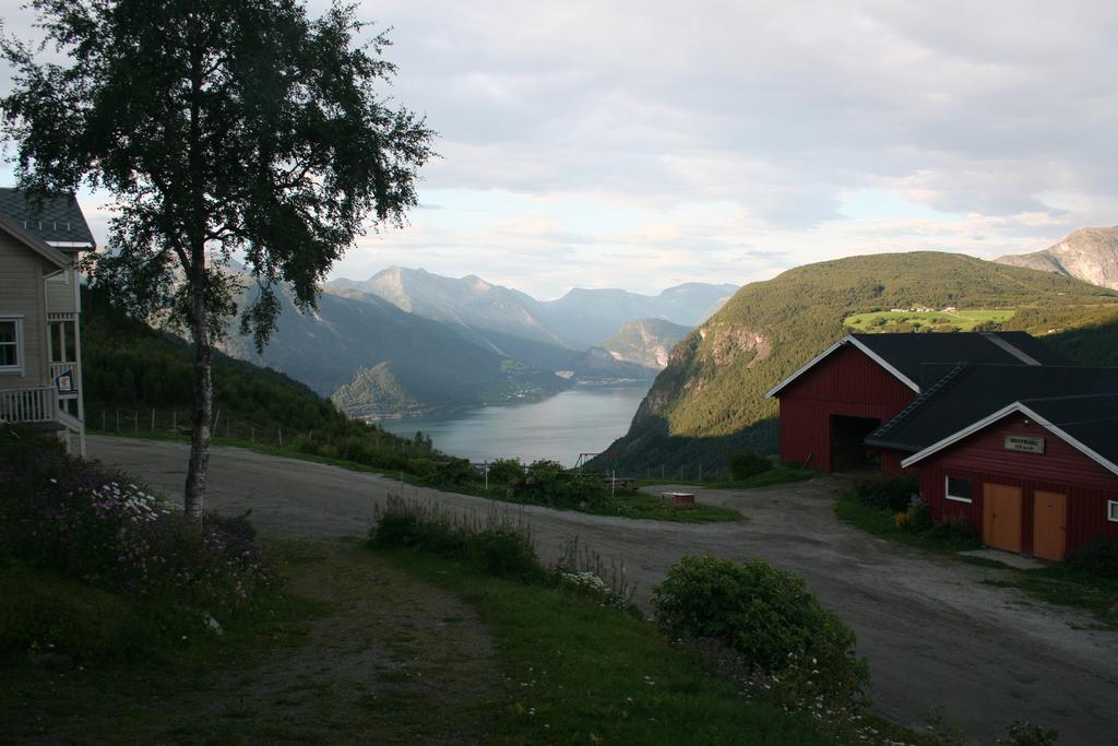 Hesthaug Gard Eidsdal Exterior foto